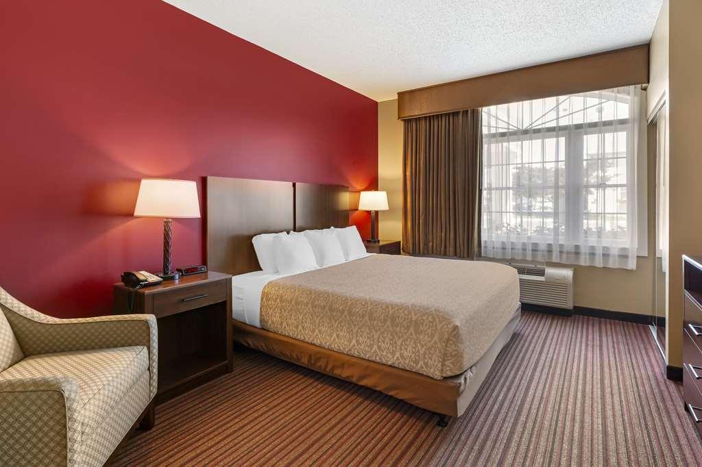 Best Western Plus Dutch Haus Inn And Suites Columbiana Rum bild