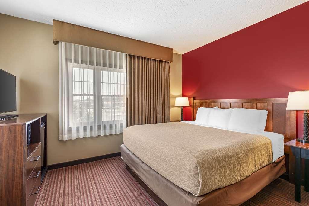 Best Western Plus Dutch Haus Inn And Suites Columbiana Rum bild